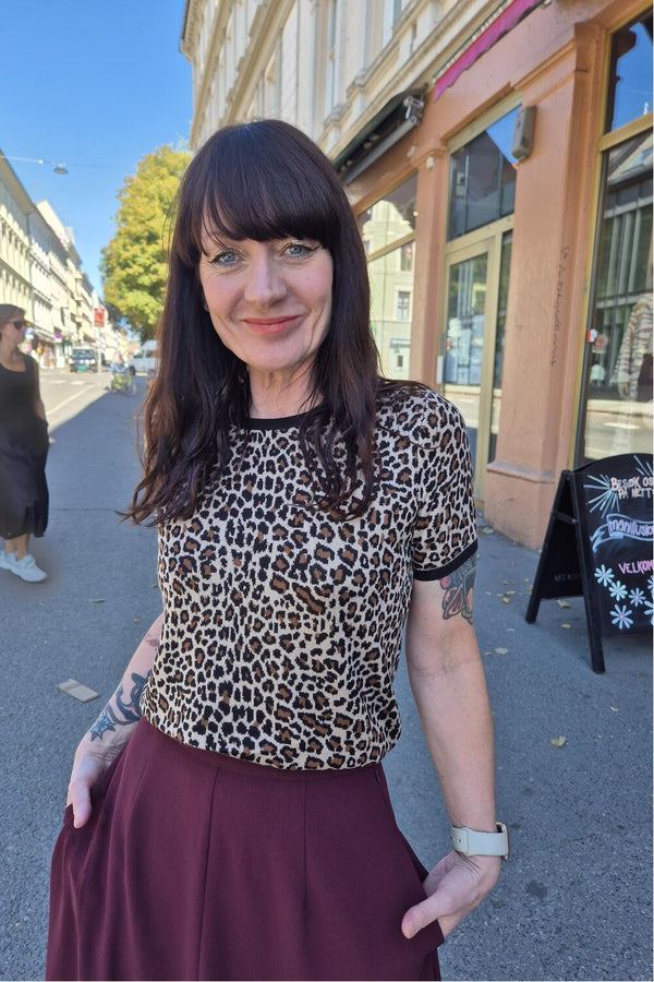Banned Genser Sheena leopard
