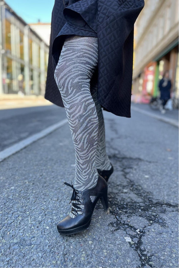 Pamela Mann Strømpebukser Lurex zebra sølv/sort