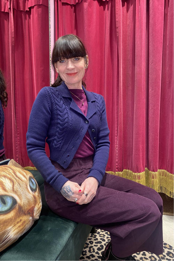 Emmy Midnight - blå cardigan i merinoull