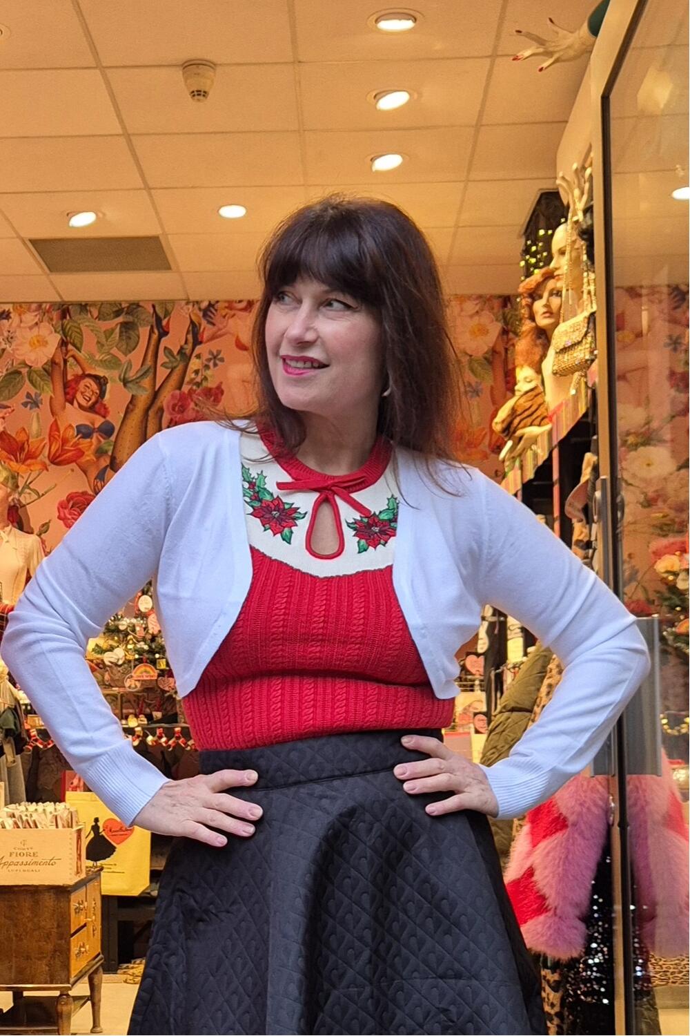 hvit bolero strikket fra manillusion i oslo