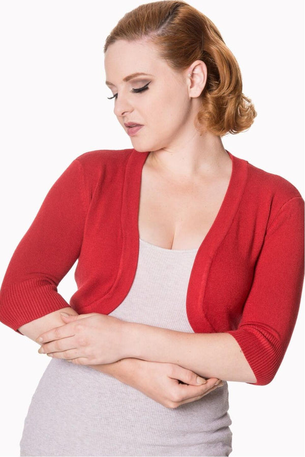 rød bolero i 50-talls stil med trekvart ermer - fra Manillusion, Oslo.