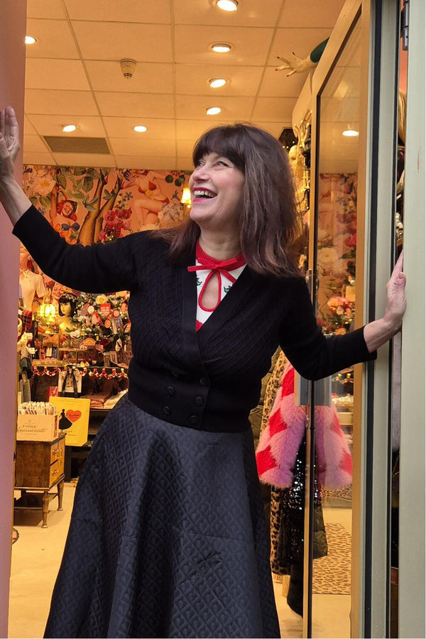 Banned Cutie - sort cardigan med diamantmønster