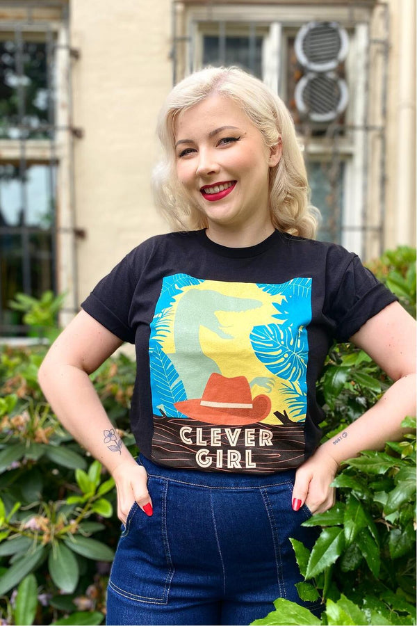 Unique Vintage T-shirt Clever girl sort