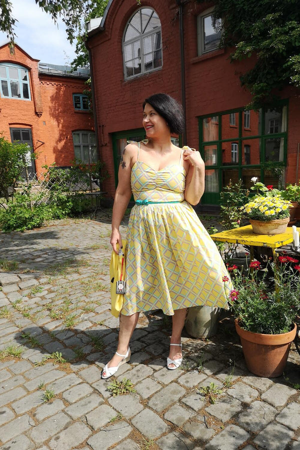 Bettie Page Clothing 50-talls Deena Swingkjole gult  Sunshine print